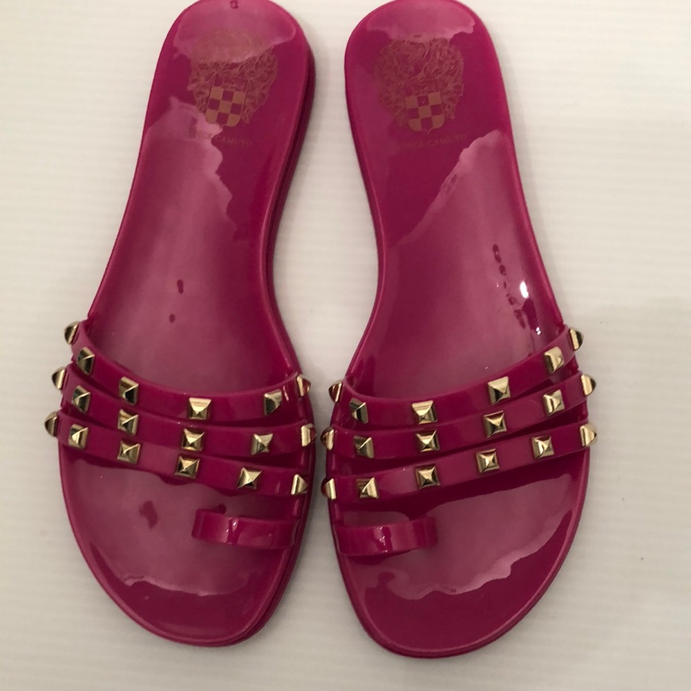 VINCE CAMUTO STUDDED JELLY  ELISHENTA FUCHSIA WOMENS SANDALS WOMENS SIZE 7M
